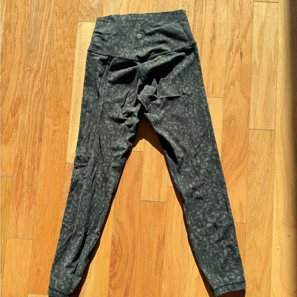Lululemon Gray Patterned Leggings